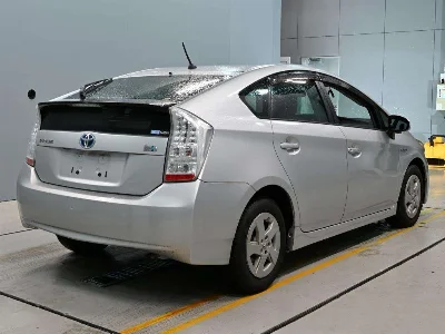 TOYOTA PRIUS 2010 с аукциона, 1800cc, пробег 68 000 км