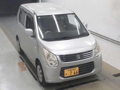 SUZUKI WAGON R 2014 с аукциона, 660cc, пробег 74 000 км