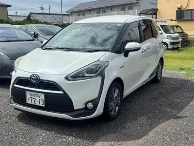 TOYOTA SIENTA 2015 с аукциона, 1500cc, пробег 80 000 км