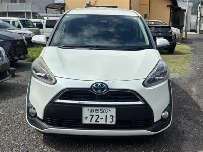 TOYOTA SIENTA 2015 с аукциона, 1500cc, пробег 80 000 км