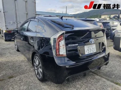 TOYOTA PRIUS 2015 с аукциона, 1800cc, пробег 112 000 км