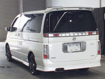 NISSAN ELGRAND