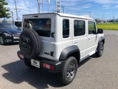 SUZUKI JIMNY NOMADE
