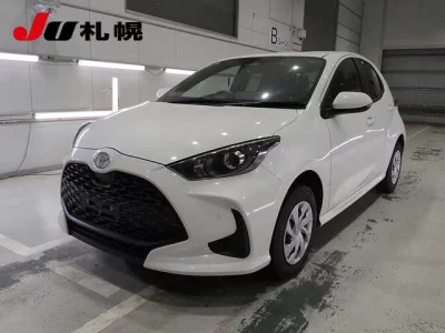 TOYOTA YARIS 2024 с аукциона, 1500cc, пробег 72 000 км