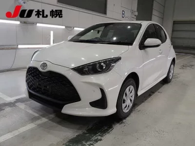 TOYOTA YARIS 2024 с аукциона, 1490cc, пробег 63 000 км