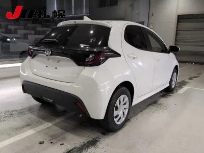 TOYOTA YARIS 2024 с аукциона, 1490cc, пробег 63 000 км