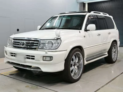 TOYOTA LAND CRUISER