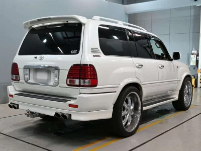 TOYOTA LAND CRUISER
