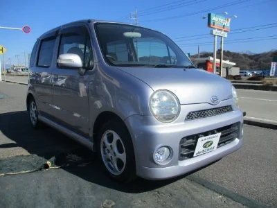 DAIHATSU MOVE LATTE