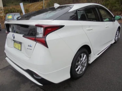 TOYOTA PRIUS 2019 с аукциона, 1800cc, пробег 87 000 км