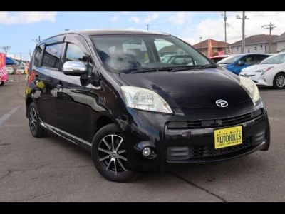 DAIHATSU BOON LUMINAS