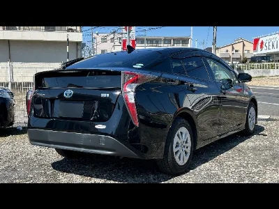 TOYOTA PRIUS 2016 с аукциона, 1800cc, пробег 133 000 км