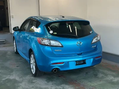 MAZDA AXELA