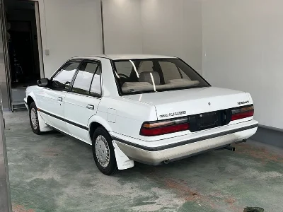 NISSAN BLUEBIRD