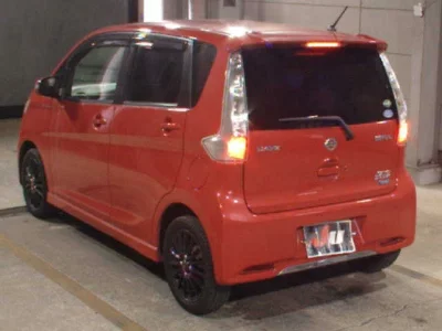 NISSAN DAYZ 2016 с аукциона, 660cc, пробег 124 000 км