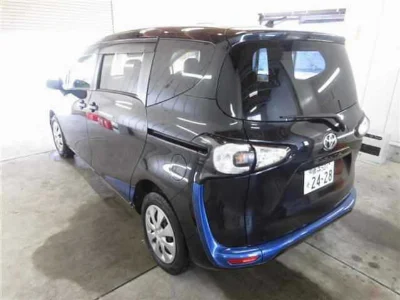 TOYOTA SIENTA с аукциона, 1500cc, пробег 76 000 км