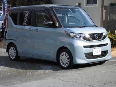 NISSAN ROOX