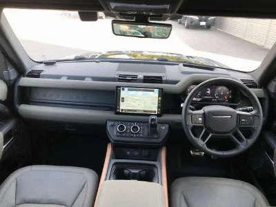 LAND ROVER DEFENDER