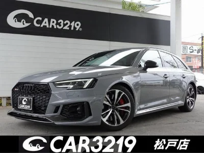 AUDI RS4 AVANTE