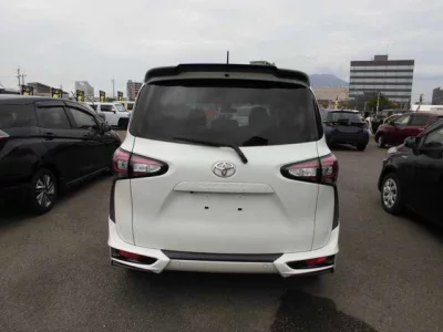 TOYOTA SIENTA 2018 с аукциона, 1500cc, пробег 73 000 км