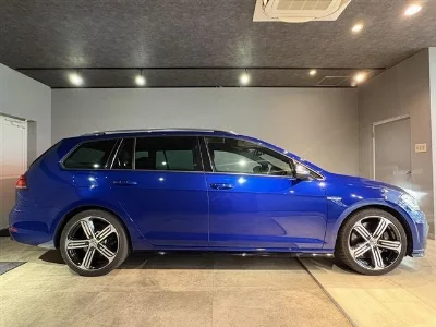 VOLKSWAGEN GOLF R VALIANT 2017 с аукциона, 1980cc, пробег 35 000 км