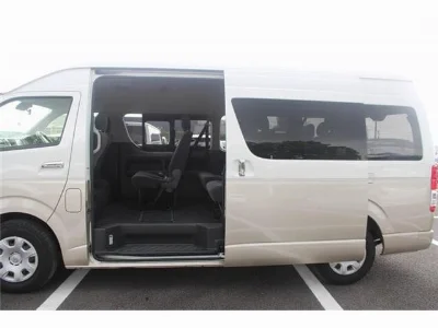 TOYOTA HIACE