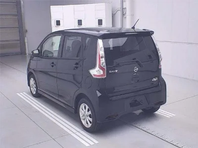 NISSAN DAYZ 2017 с аукциона, 660cc, пробег 80 000 км