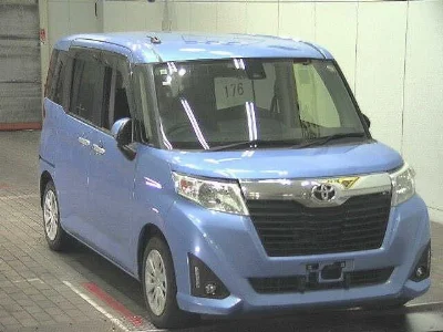TOYOTA ROOMY