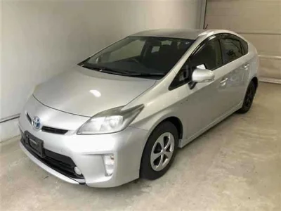 TOYOTA PRIUS с аукциона, 1800cc, пробег 79 000 км