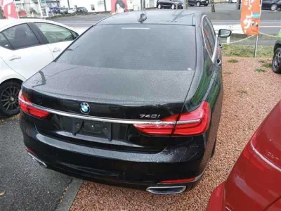 BMW 7 SERIES