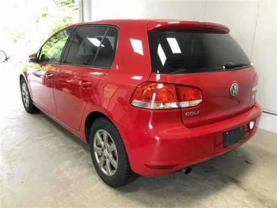 VOLKSWAGEN GOLF 2012 с аукциона, 1200cc, пробег 165 000 км
