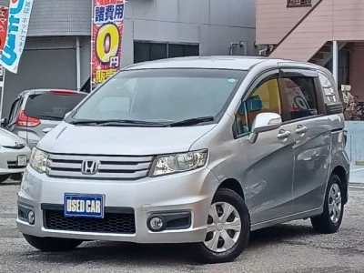 HONDA FREED SPIKE