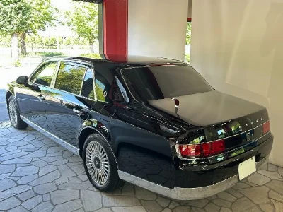 TOYOTA CENTURY