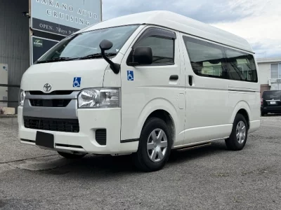 TOYOTA HIACE VAN
