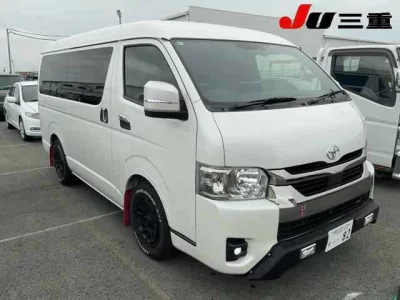 TOYOTA HIACE VAN