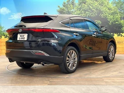 TOYOTA HARRIER 2022 с аукциона, 2000cc, пробег 15 000 км