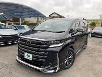 TOYOTA VELLFIRE 2023 с аукциона, 2500cc, пробег 11 000 км