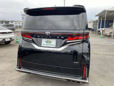 TOYOTA VELLFIRE 2023 с аукциона, 2500cc, пробег 11 000 км