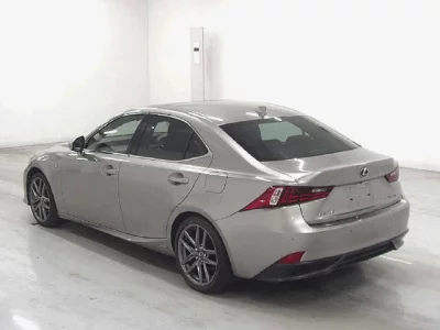 LEXUS IS