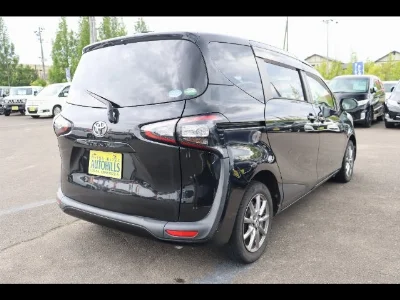 TOYOTA SIENTA 2015 с аукциона, 1500cc, пробег 78 000 км