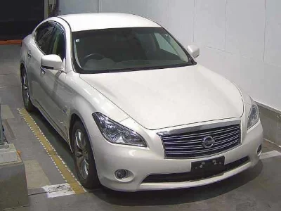 NISSAN FUGA