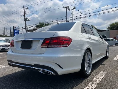MERCEDES BENZ E CLASS