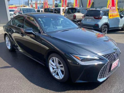 LEXUS IS