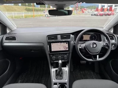 VOLKSWAGEN GOLF 2019 с аукциона, 1500cc, пробег 4 000 км