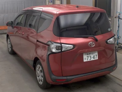 TOYOTA SIENTA 2016 с аукциона, 1500cc, пробег 53 000 км