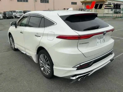 TOYOTA HARRIER 2020 с аукциона, 2500cc, пробег 32 000 км