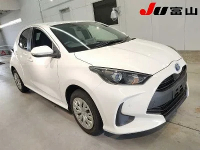 TOYOTA YARIS 2023 с аукциона, 1500cc, пробег 30 000 км