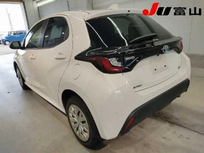 TOYOTA YARIS 2023 с аукциона, 1500cc, пробег 30 000 км