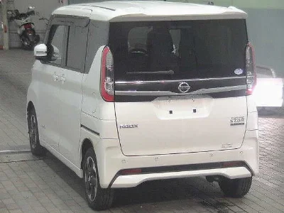 NISSAN ROOX