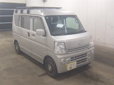 NISSAN CLIPPER VAN